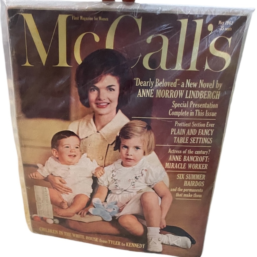 Vintage McCall's Magazine May 1962‎